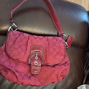 Elegant Burgundy Shoulder Bag